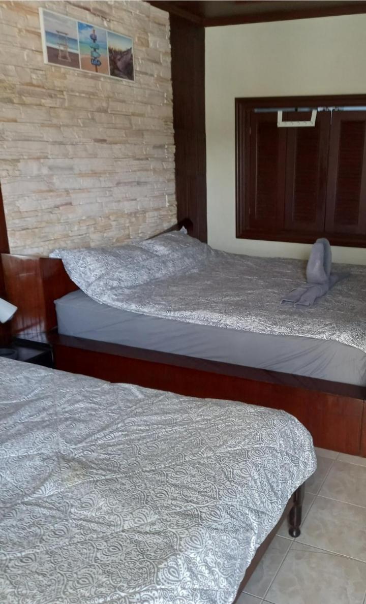 Kata Happy Place Cameră foto