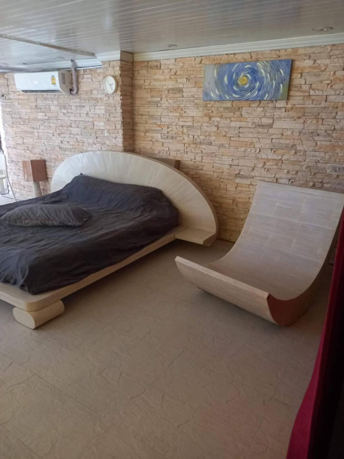 Kata Happy Place Cameră foto